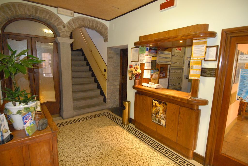 Albergo Ristorante Galli พิเอเวเพลาโก ภายนอก รูปภาพ