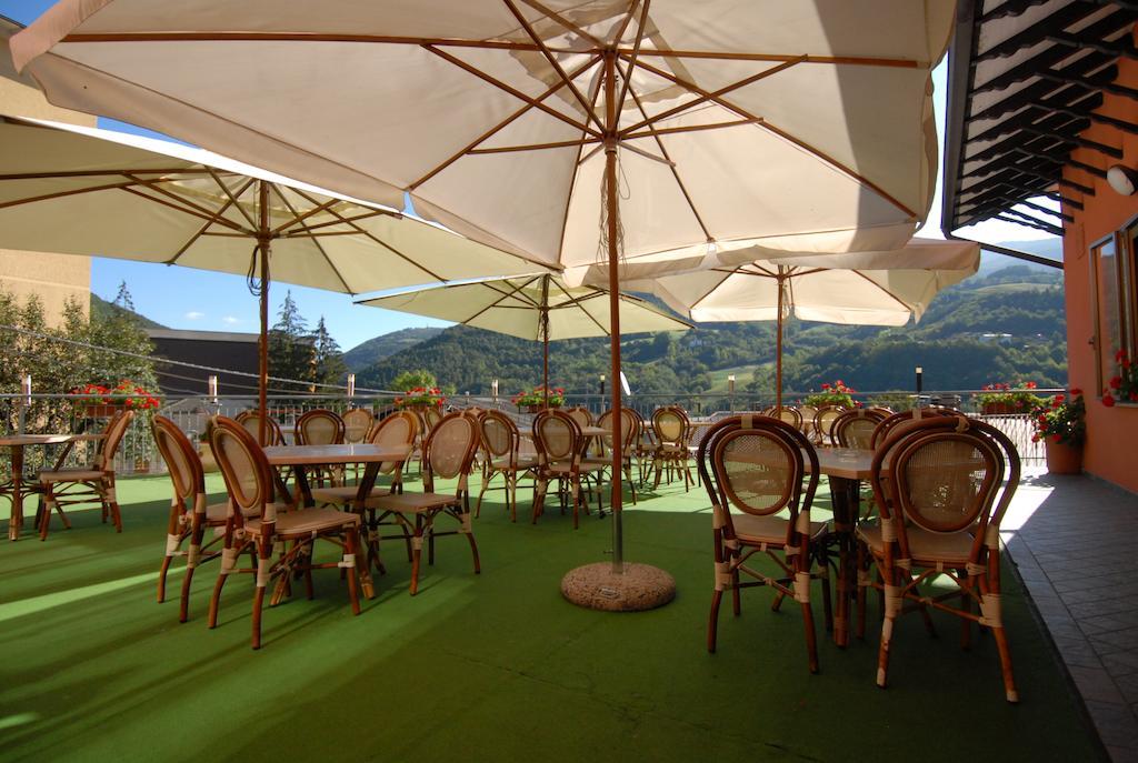 Albergo Ristorante Galli พิเอเวเพลาโก ภายนอก รูปภาพ